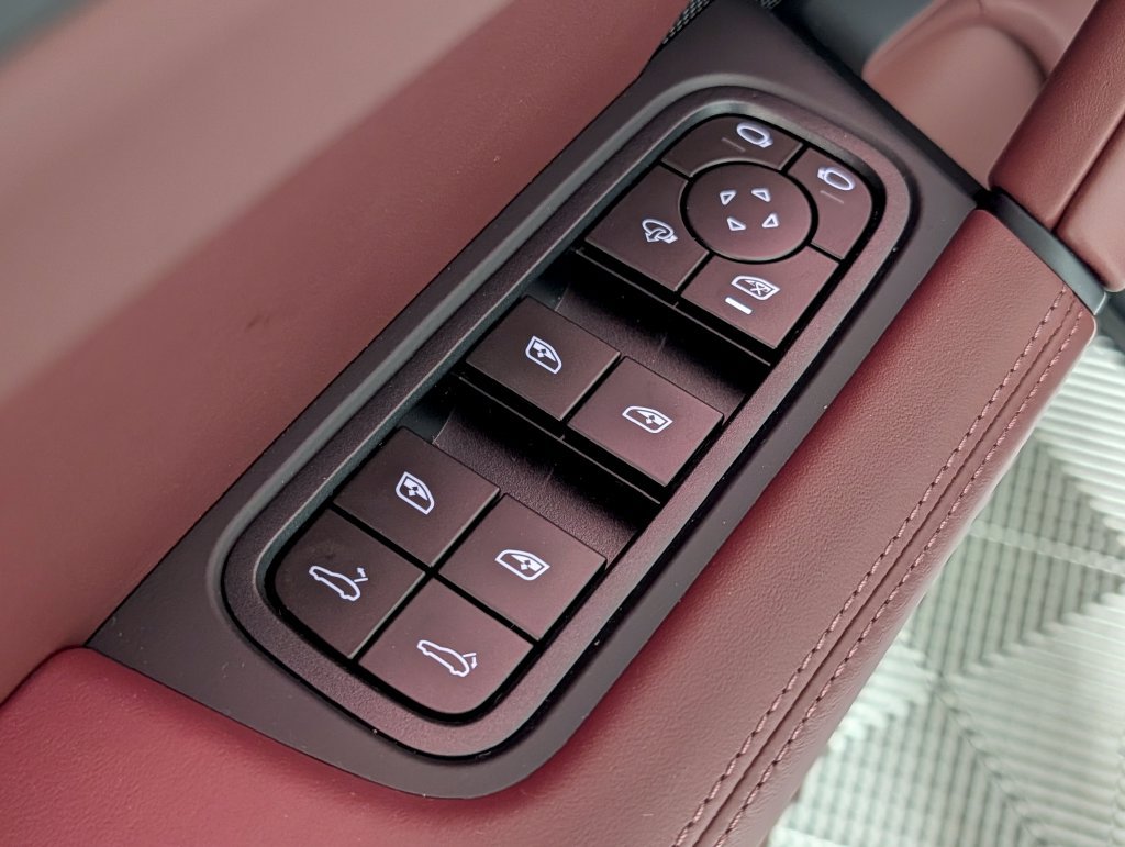 New 2026 Porsche Cayenne GTS AWD/4WD image 27