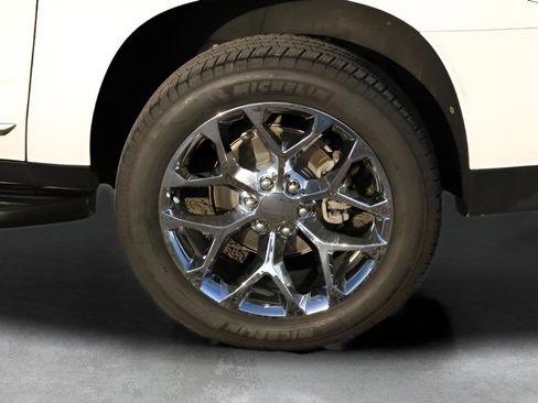 Used 2021 GMC Yukon XL Denali image 8