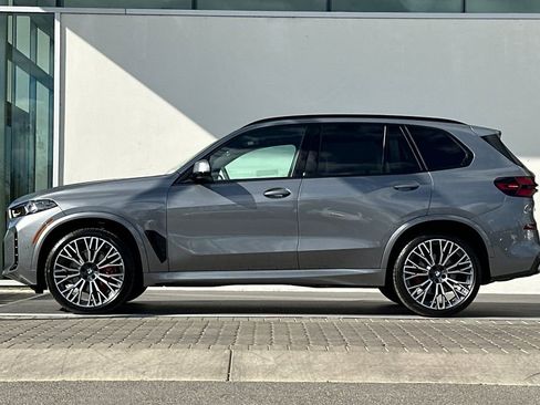 New 2026 BMW X5 xDrive40i w/ M Sport Package AWD/4WD image 6
