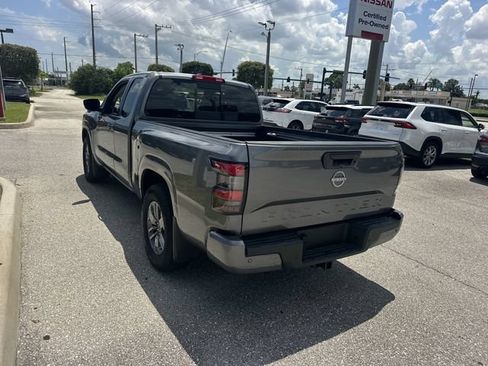 Certified 2025 Nissan Frontier SV w/ SV Convenience Package RWD image 9