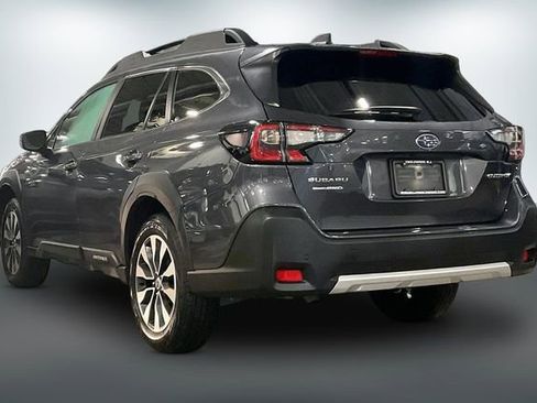 Used 2025 Subaru Outback Limited image 12