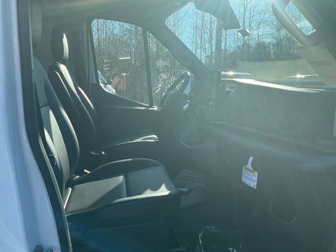 New 2026 Ford Transit 250 148 Medium Roof image 12