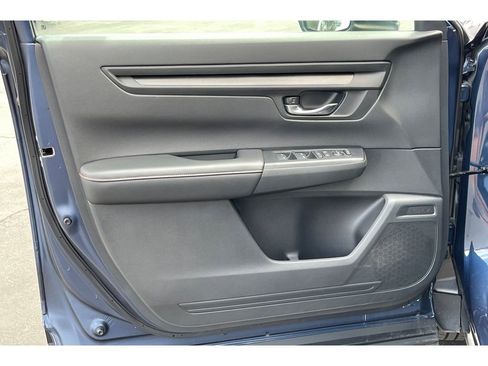 Certified 2025 Honda CR-V Sport image 11