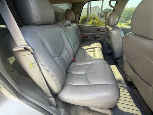 Used 2004 Chevrolet Tahoe LS RWD image 24