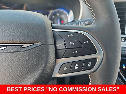 New 2027 Chrysler Pacifica Select FWD image 19