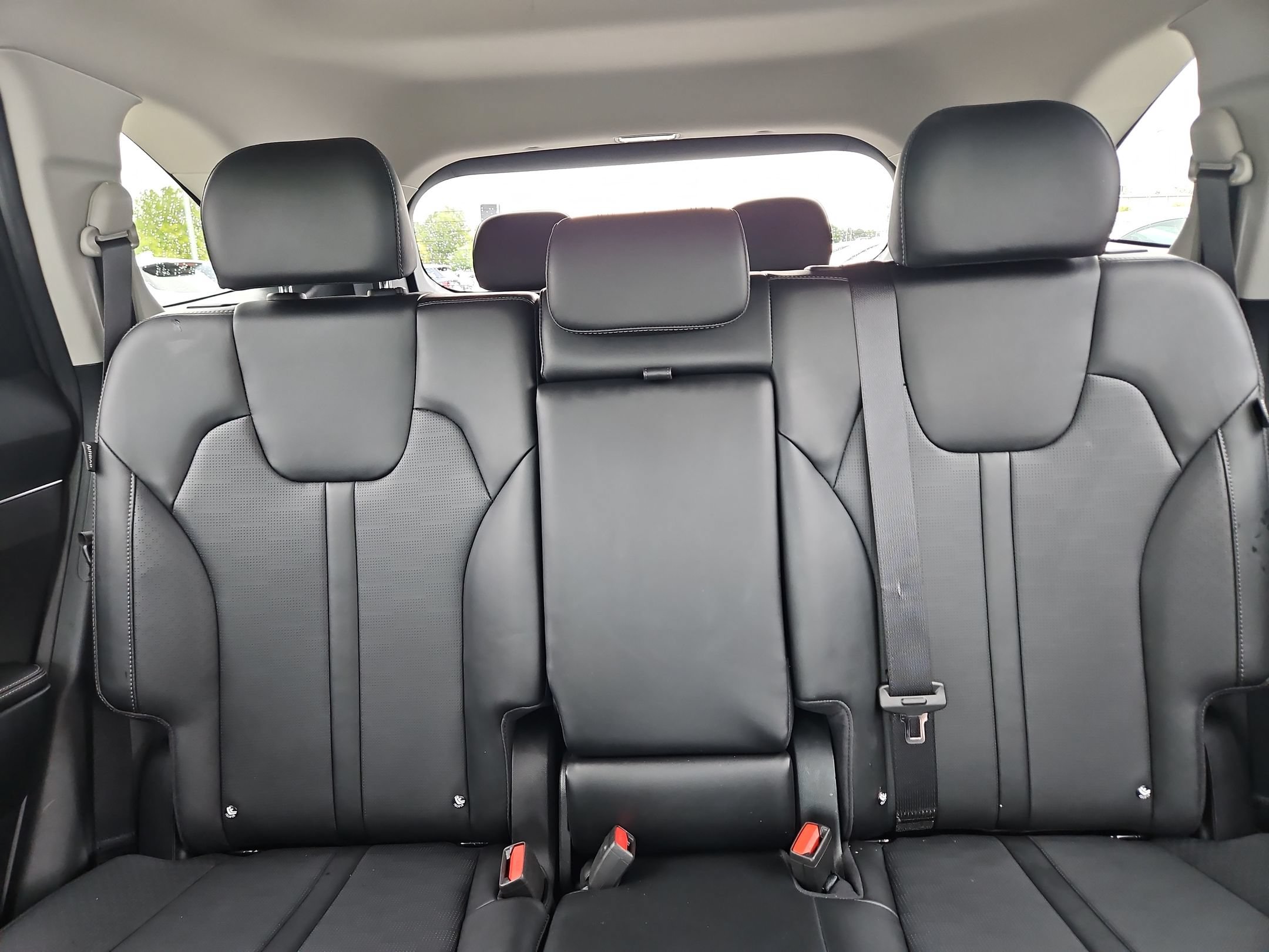 Used 2025 Kia Sorento S w/ Panoramic Sunroof Package FWD image 13