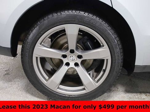 Certified 2023 Porsche Macan image 38