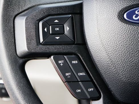 Used 2020 Ford F250 XLT w/ FX4 Off-Road Package image 22