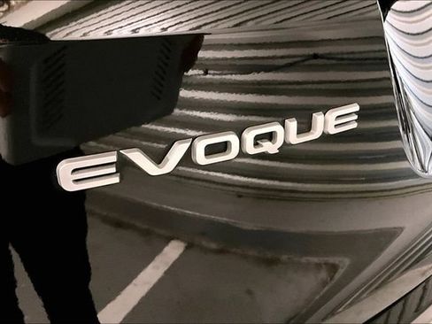 Used 2021 Land Rover Range Rover Evoque S AWD/4WD image 7