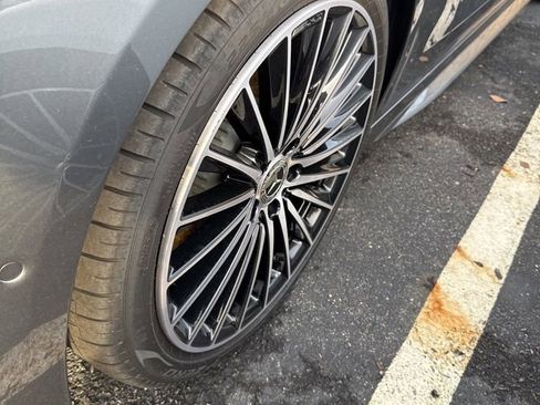 Used 2025 Mercedes-Benz C 300 4MATIC Sedan image 2