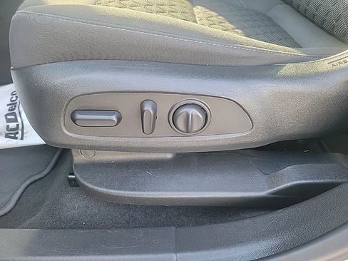 Used 2020 Chevrolet Blazer LT image 22