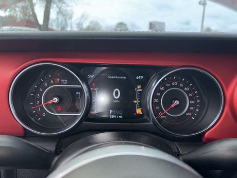 Used 2020 Jeep Gladiator Rubicon image 12