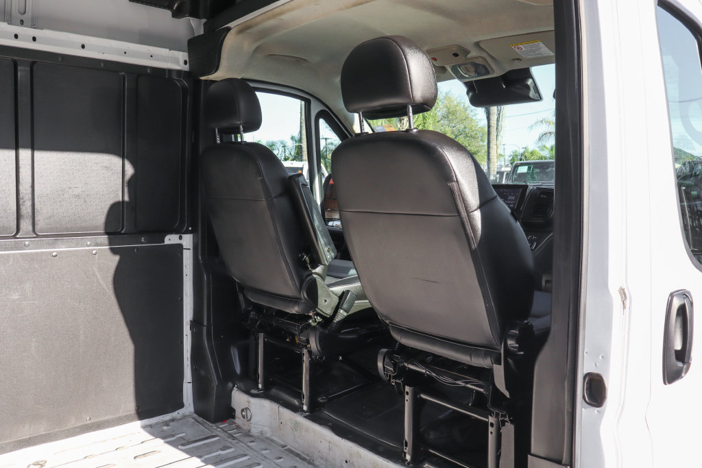 Used 2025 RAM ProMaster 2500 w/ Convenience Group FWD image 12