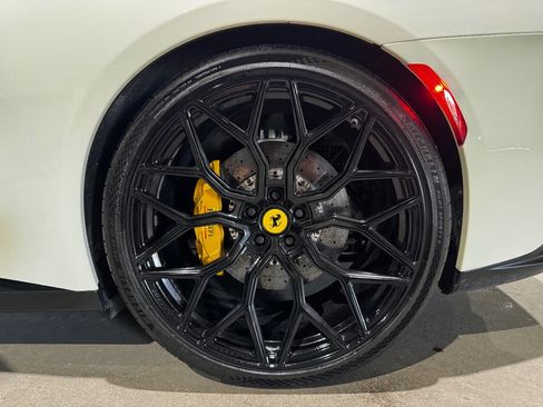 Used 2019 Ferrari GTC4Lusso T image 40