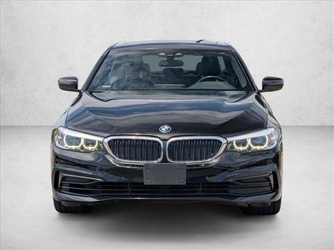 Used 2019 BMW 530e RWD image 2
