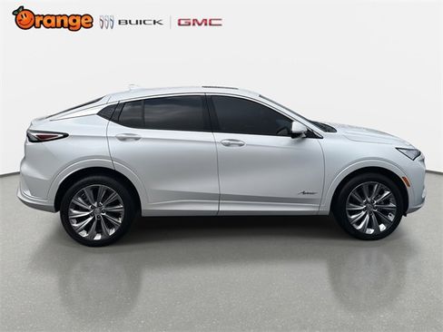Used 2024 Buick Envista Avenir image 2