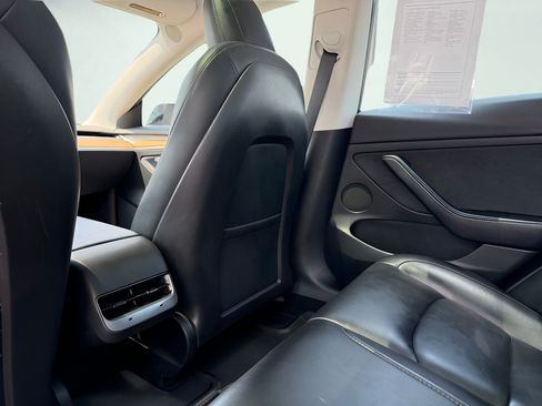 Used 2023 Tesla Model 3 Standard Range RWD image 7