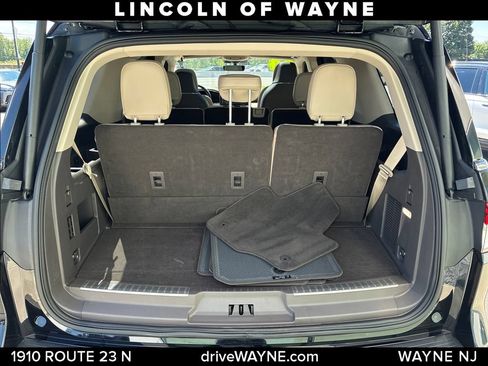 Certified 2024 Lincoln Navigator Reserve AWD/4WD image 7