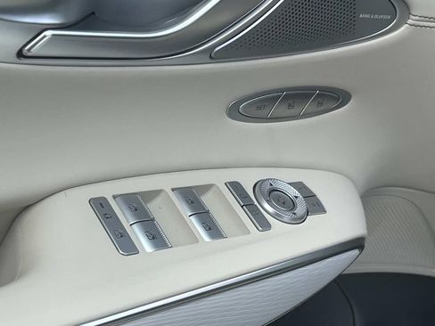 New 2026 Genesis GV70 2.5T Advanced AWD/4WD image 19