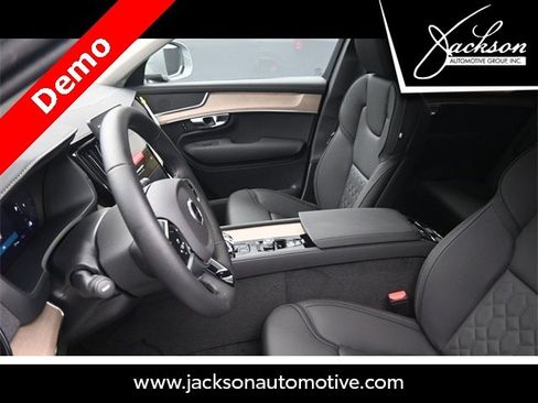 New 2025 Volvo XC90 B5 Core w/ Protection Package image 19