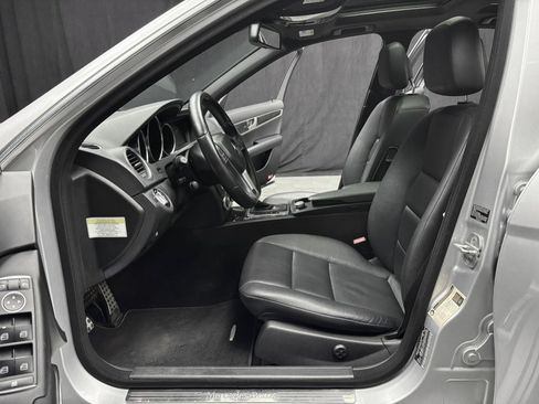 Used 2013 Mercedes-Benz C 300 Sport image 26