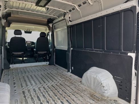 Used 2025 RAM ProMaster 2500 w/ Convenience Group FWD image 6