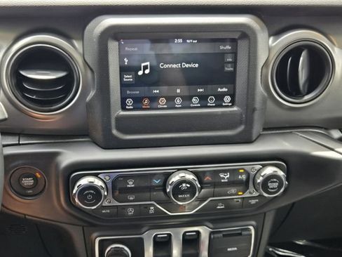 Used 2023 Jeep Wrangler Sport AWD/4WD image 19