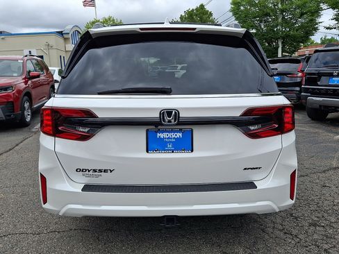 Used 2026 Honda Odyssey Sport-L image 5