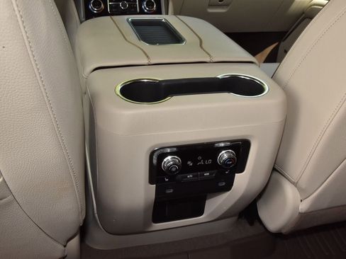 Used 2024 GMC Yukon Denali w/ Max Trailering Package image 19