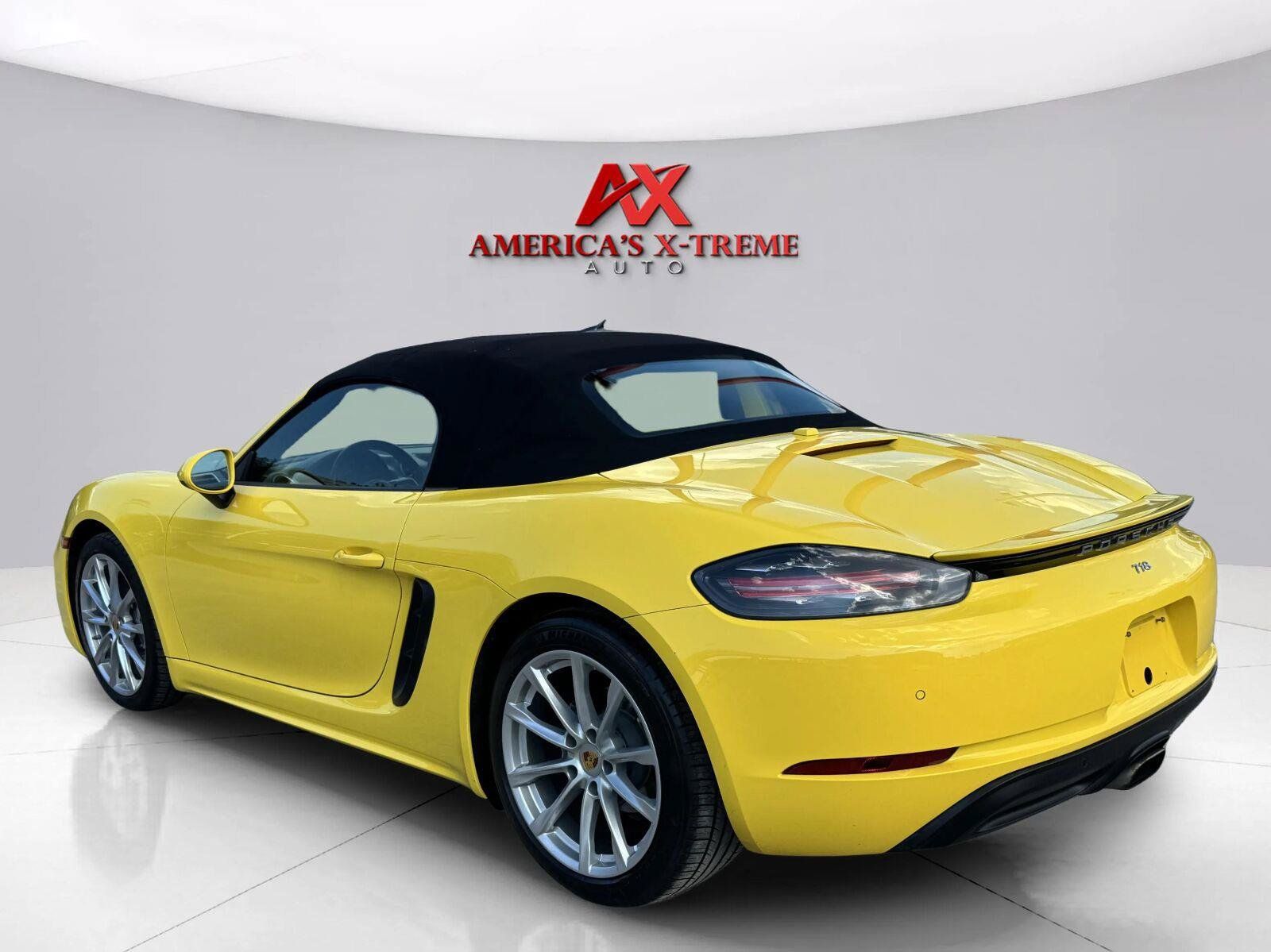 Used 2018 Porsche 718 Boxster RWD image 3
