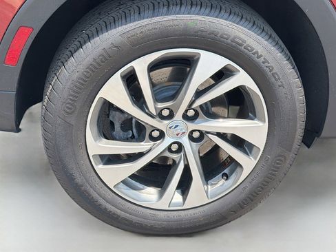 Used 2023 Buick Envision Essence AWD/4WD image 9