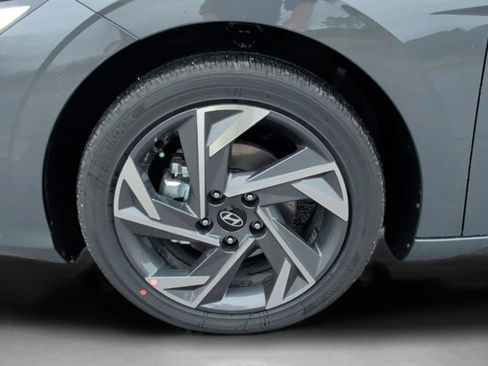 New 2026 Hyundai Elantra Limited image 12