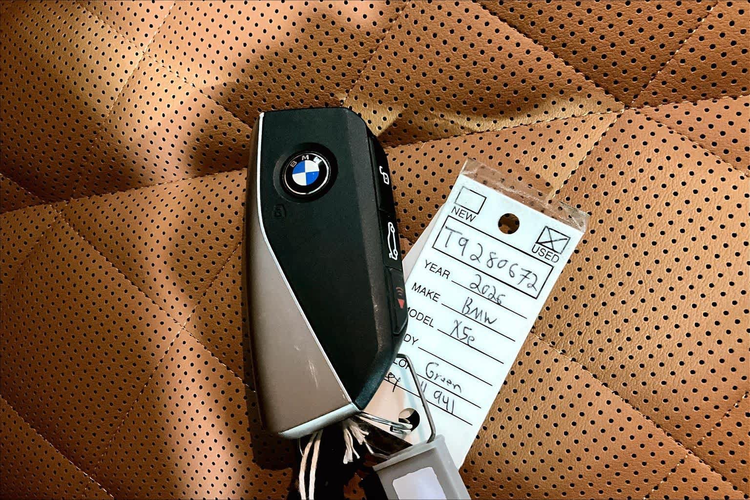 Used 2026 BMW X5 xDrive50e w/ Climate Comfort Package AWD/4WD image 14