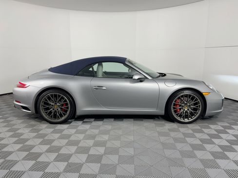 Certified 2018 Porsche 911 Carrera S image 33