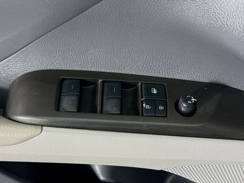 Used 2022 Toyota Camry LE FWD image 23