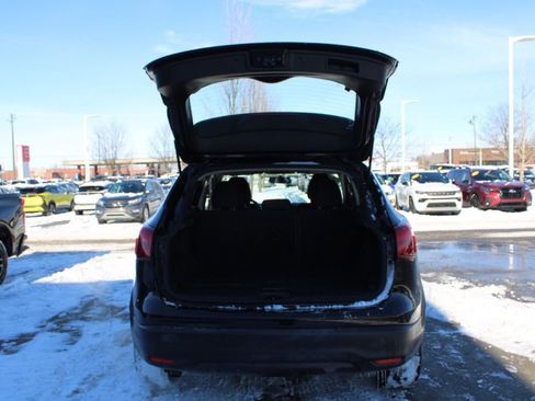 Used 2019 Nissan Rogue Sport S image 10