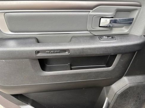 Used 2021 RAM 1500 Classic SLT AWD/4WD image 29