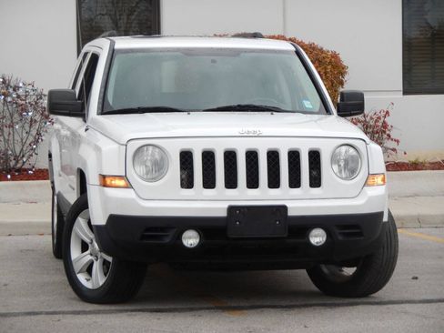 Used 2011 Jeep Patriot Latitude AWD/4WD image 5