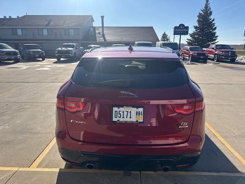 Used 2020 Jaguar F-PACE S image 4