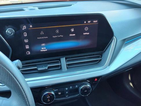 Used 2024 Chevrolet Trax LT image 18