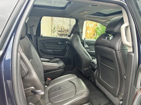 Used 2015 Chevrolet Traverse LTZ FWD image 4