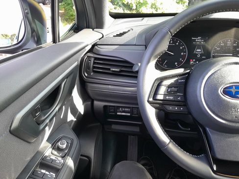 Used 2026 Subaru Forester Premium AWD/4WD image 13
