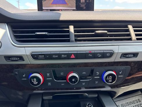Used 2019 Audi Q7 2.0T Premium AWD/4WD image 17
