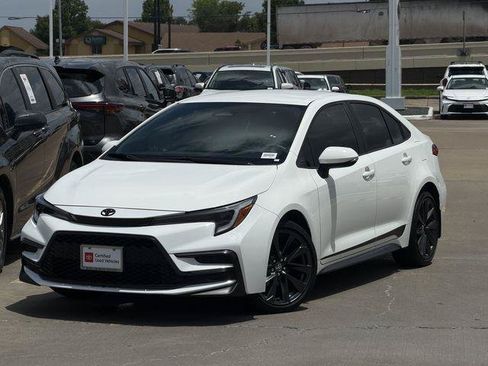 Certified 2024 Toyota Corolla SE FWD image 2