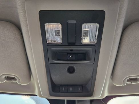 Used 2018 RAM 1500 Laramie RWD image 35