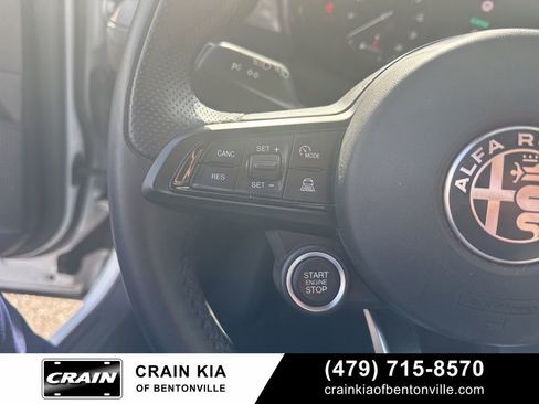 Used 2024 Alfa Romeo Tonale Ti w/ Premium Interior Package image 31