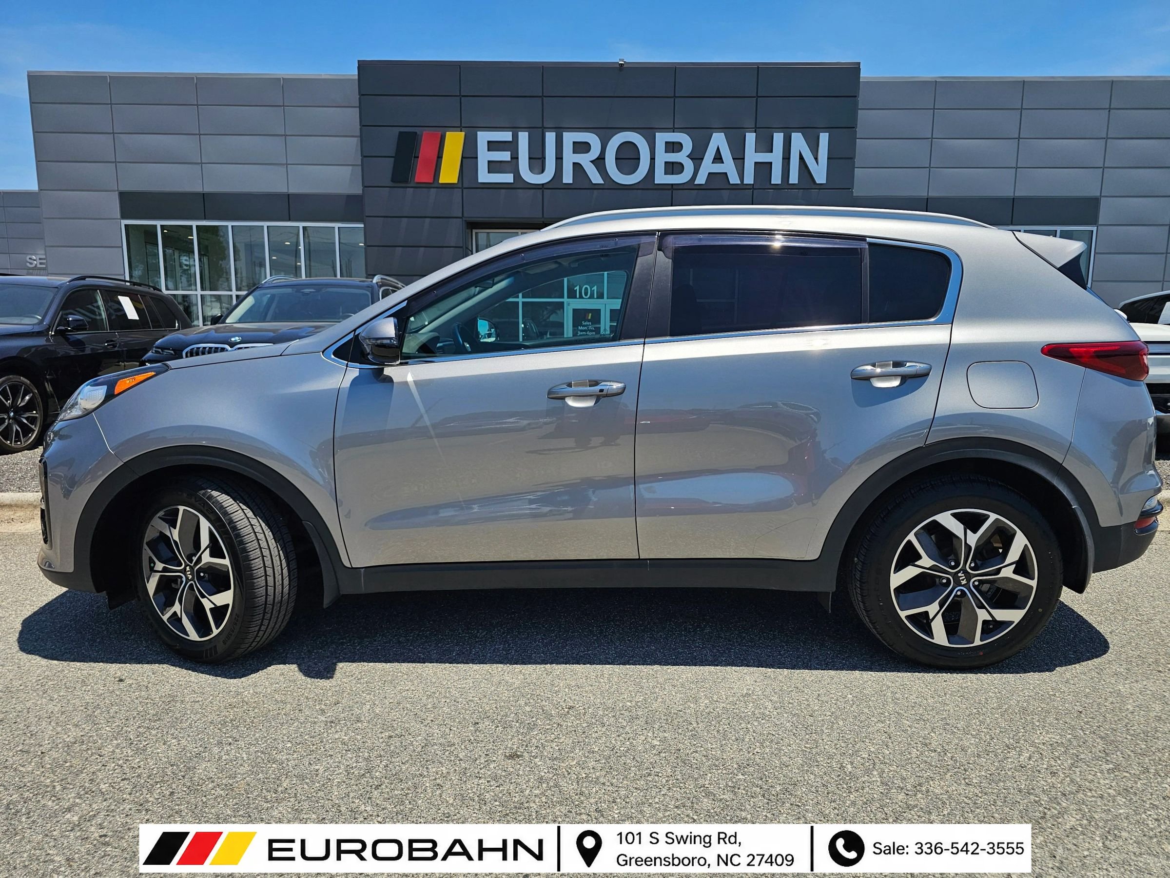 Used 2021 Kia Sportage EX FWD image 2