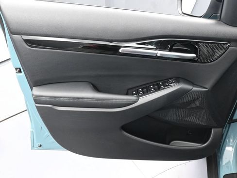 Used 2024 Kia Seltos S FWD image 13