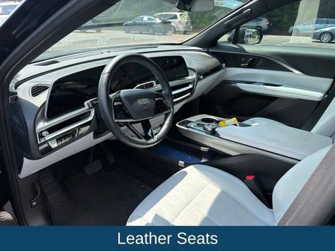Used 2024 Cadillac Lyriq Luxury AWD/4WD image 5