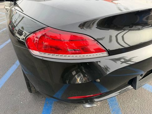 Used 2014 BMW Z4 sDrive35i w/ Technology Package RWD image 10
